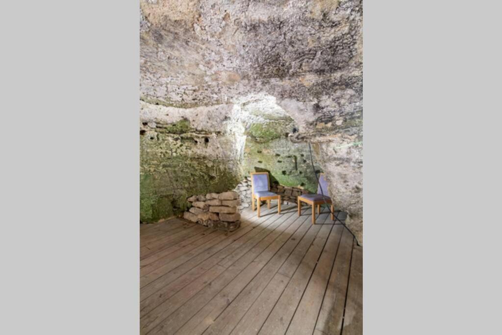 Maison Troglodytique Doue La Fontaine Doué-la-Fontaine Exterior photo