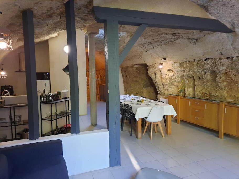 Maison Troglodytique Doue La Fontaine Doué-la-Fontaine Exterior photo